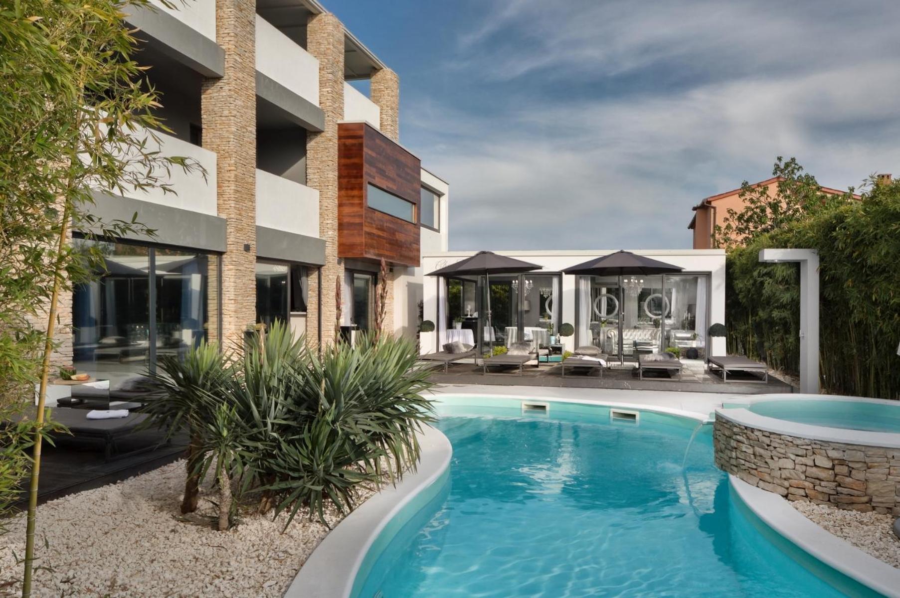 Boutique Hotel Chevalier By Bura Hotels - Adults Only Medulin Exteriér fotografie
