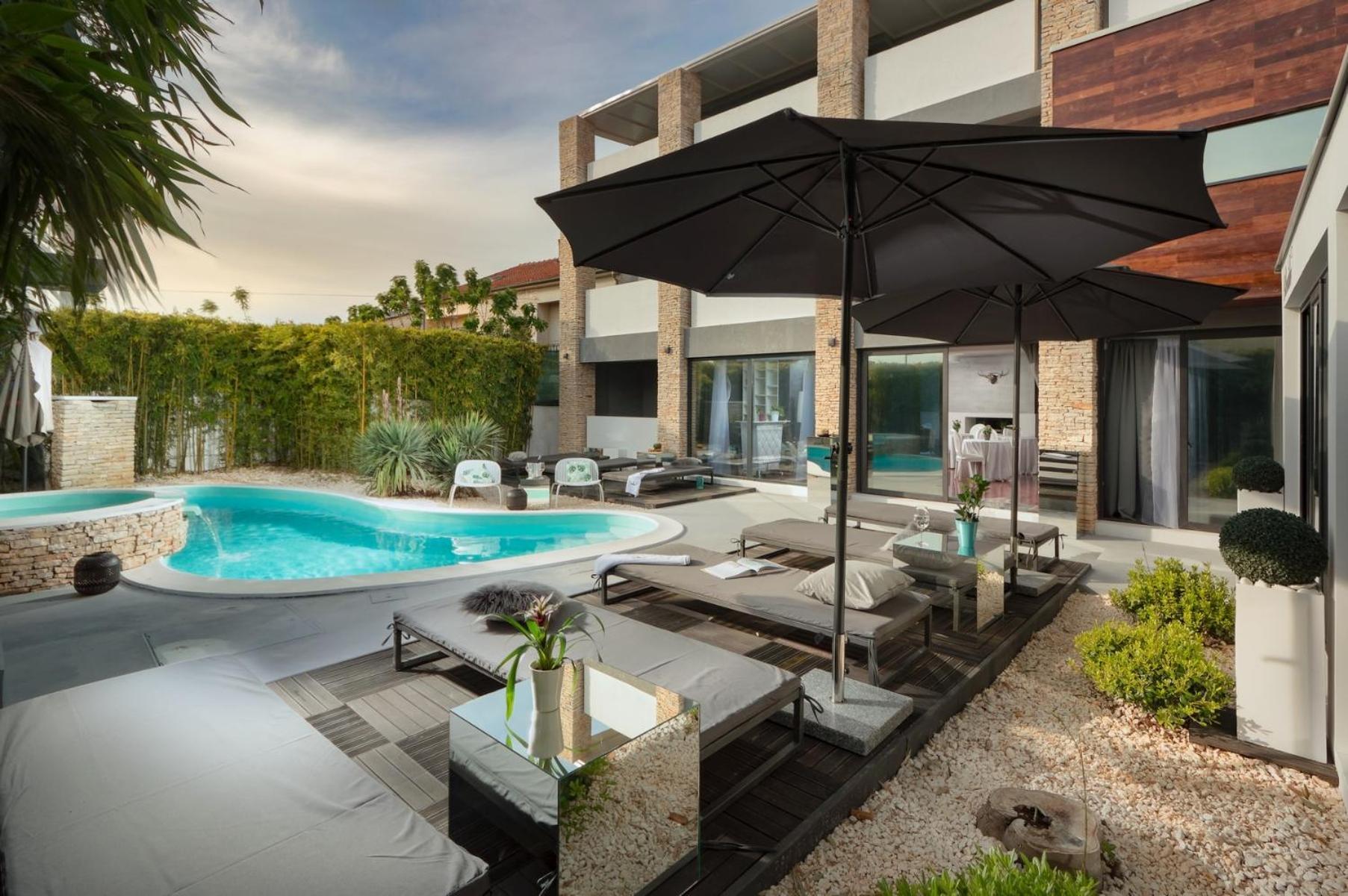 Boutique Hotel Chevalier By Bura Hotels - Adults Only Medulin Exteriér fotografie